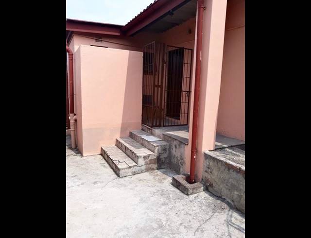 4 BEDROOM HOUSE FOR SALE IN BOMBAY HEIGHTS